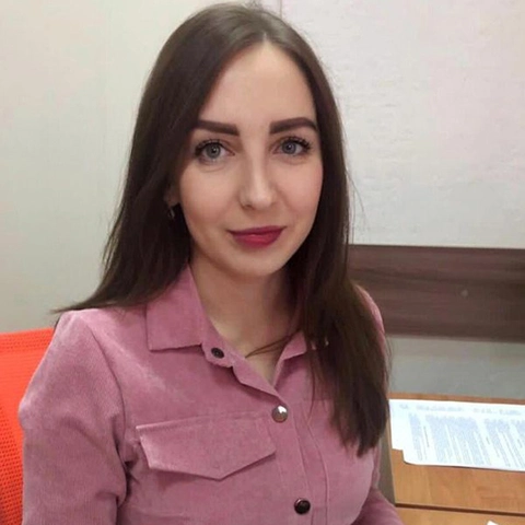 Менеджер отдела продаж Коровина Надежда Викторовна